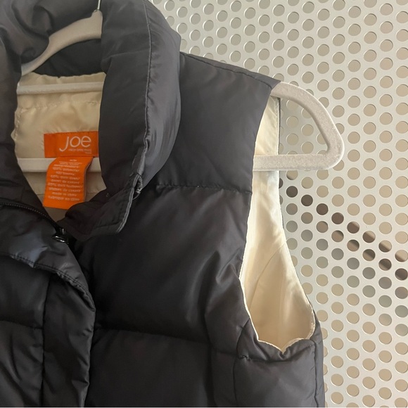 Joe Fresh Duck Down and Feather Puffer Vest Size Small in Black Nylon - Picture 7 of 9